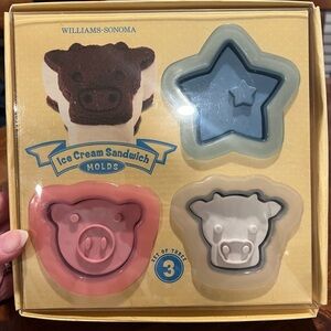 Williams Sonoma - Ice Cream Sandwich Molds! Cow, Star, and Pig Set of 3 - NEW